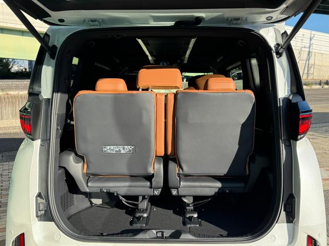 ヴェルファイアハイブリッド Ｚ　プレミア　左右独立ムーンルーフ　ＪＢＬサウンド　　デジタルインナーミラー　１４インチフリップダウンモニター　寒冷地　純正ナビ　パノラミックビュー　ステップ　ブラウン内装　トヨタチームメイト　ＡＣ１００Ｖ　ＨＵＤ（77枚目）