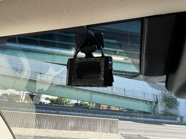 ランドクルーザー ＺＸ　モデリスタエアロ　ＪＢＬサウンド　ブラックルーフレール　サンルーフ　リヤエンター　クールＢＯＸ　空気圧センサー　純正１２．３インチナビ　パノラミックビュー　寒冷地　ＢＳＭ　電動リヤデフロック（57枚目）