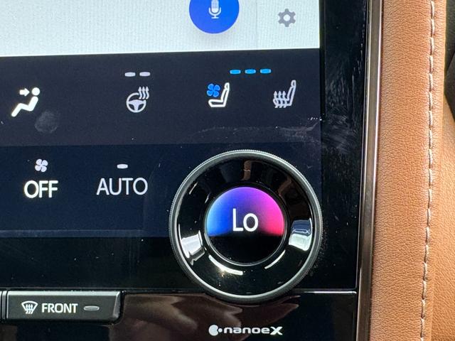 ヴェルファイアハイブリッド Ｚ　プレミア　左右独立ムーンルーフ　デジタルインナーミラー　純正１４インチナビ　パノラミックビュー　１３．２型有機ＥＬ後席ディスプレイ　ユニバーサルステップ　　ブラウン内装　トヨタチームメイト　アドバンスパーク（42枚目）