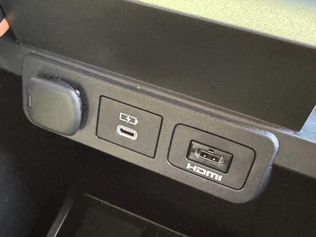 ヴェルファイアハイブリッド Ｚ　プレミア　左右独立ムーンルーフ　デジタルインナーミラー　純正１４インチナビ　パノラミックビュー　１３．２型有機ＥＬ後席ディスプレイ　ユニバーサルステップ　　ブラウン内装　トヨタチームメイト　アドバンスパーク（53枚目）