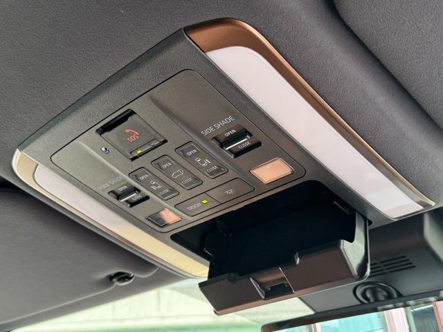 ヴェルファイアハイブリッド Ｚ　プレミア　左右独立ムーンルーフ　デジタルインナーミラー　純正１４インチナビ　パノラミックビュー　１３．２型有機ＥＬ後席ディスプレイ　ユニバーサルステップ　　ブラウン内装　トヨタチームメイト　アドバンスパーク（54枚目）