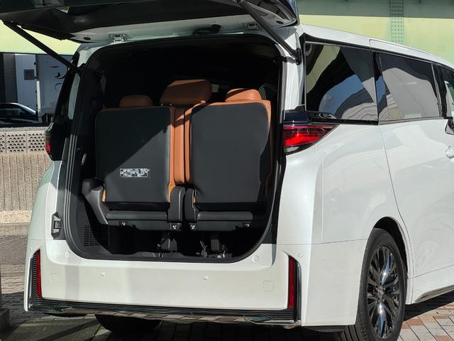 ヴェルファイアハイブリッド Ｚ　プレミア　左右独立ムーンルーフ　デジタルインナーミラー　純正１４インチナビ　パノラミックビュー　１３．２型有機ＥＬ後席ディスプレイ　ユニバーサルステップ　　ブラウン内装　トヨタチームメイト　アドバンスパーク（70枚目）