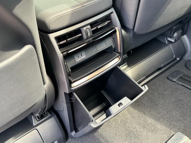 アルファードハイブリッド Ｚ　モデリスタエアロ　左右独立ムーンルーフ　純正１４インチオーディオ　パノラミックビュー　１３．２インチフリップダウンモニター　デジタルインナーミラー　寒冷地仕様　トヨタチームメイト　ＢＳＭ　ＥＴＣ２．０（63枚目）