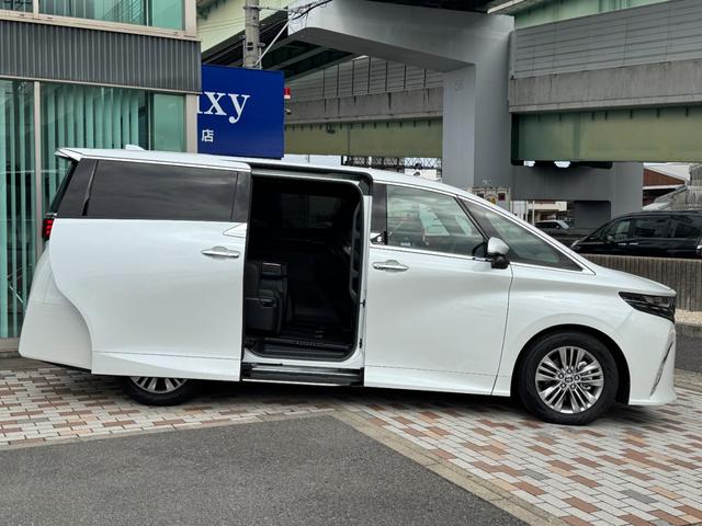 アルファードハイブリッド 　左右独立ムーンルーフ　純正後席モニター　トヨタチームメイト　デジタルインナーミラー　カラーヘッドアップディスプレイ　ユニバーサルステップ　パノマミックビューモニター　パワートランクドア　ＡＣ１００Ｖ（20枚目）