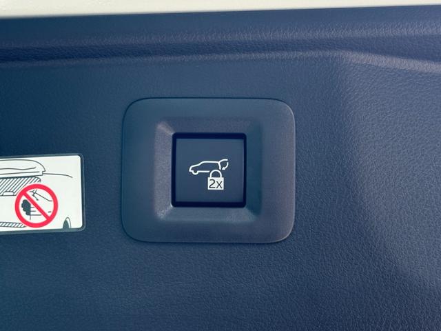 アルファードハイブリッド 　左右独立ムーンルーフ　純正後席モニター　トヨタチームメイト　デジタルインナーミラー　カラーヘッドアップディスプレイ　ユニバーサルステップ　パノマミックビューモニター　パワートランクドア　ＡＣ１００Ｖ（26枚目）