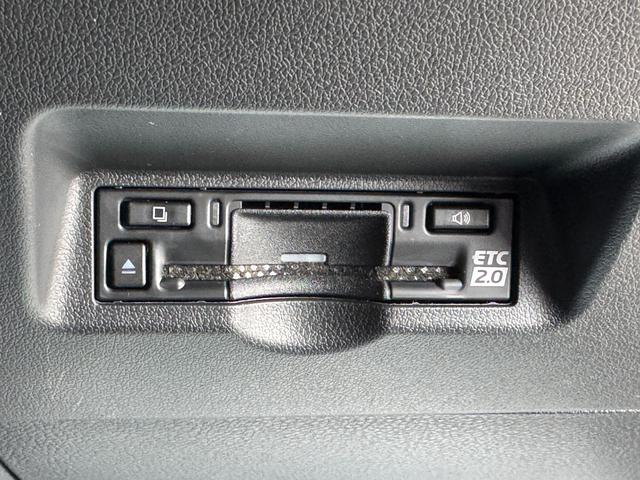 アルファードハイブリッド 　左右独立ムーンルーフ　純正後席モニター　トヨタチームメイト　デジタルインナーミラー　カラーヘッドアップディスプレイ　ユニバーサルステップ　パノマミックビューモニター　パワートランクドア　ＡＣ１００Ｖ（33枚目）