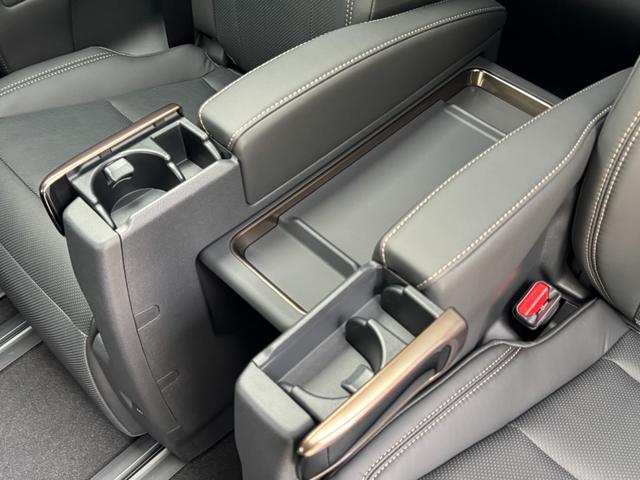 アルファードハイブリッド 　左右独立ムーンルーフ　純正後席モニター　トヨタチームメイト　デジタルインナーミラー　カラーヘッドアップディスプレイ　ユニバーサルステップ　パノマミックビューモニター　パワートランクドア　ＡＣ１００Ｖ（59枚目）