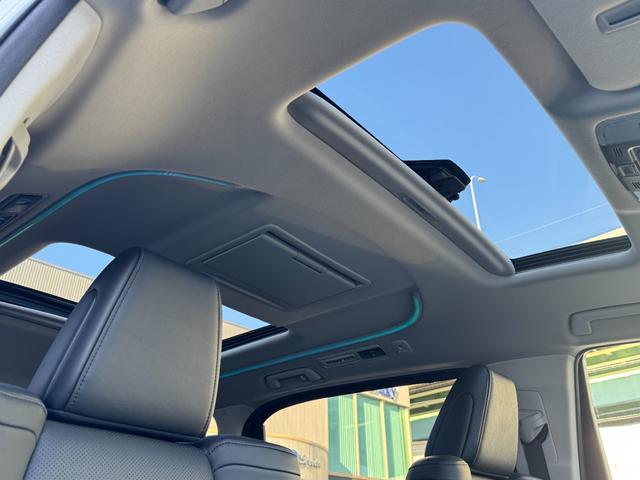 アルファード 　モデリスタエアロ　ツインムーンルーフ　ディスプレイオーディオ　バックカメラ　デジタルインナーミラー　３眼ＬＥＤヘッド　ＥＴＣ　ＢＳＭ　１２型後席ディスプレイ　トヨタセーフティセンス　スペアタイヤ（9枚目）