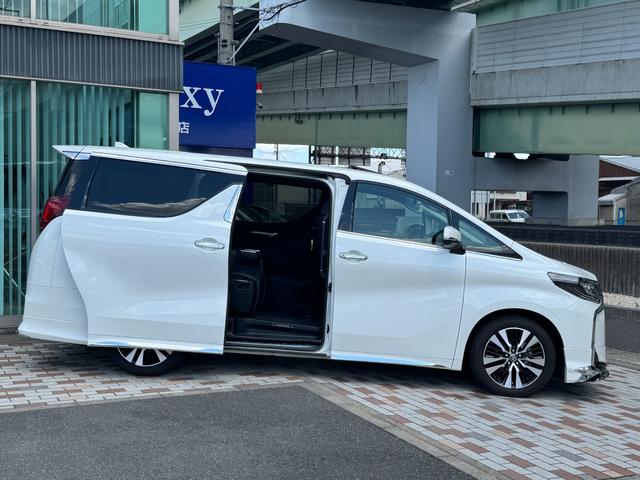 アルファード 　モデリスタエアロ　ツインムーンルーフ　ディスプレイオーディオ　バックカメラ　デジタルインナーミラー　３眼ＬＥＤヘッド　ＥＴＣ　ＢＳＭ　１２型後席ディスプレイ　トヨタセーフティセンス　スペアタイヤ（24枚目）