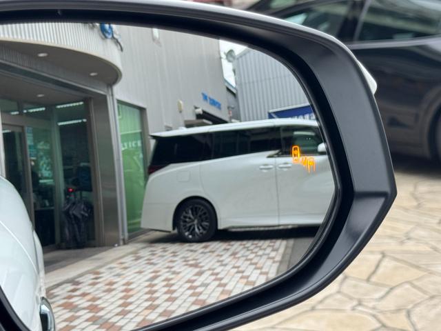 ハリアーハイブリッド Z レザーパッケージ・ナイトシェード 調光パノラマルーフ JBL 寒冷地仕様 デジタルインナーミラー 全周囲カメラ 12.3インチナビゲーション ヘッドアップカラーディスプレイ パワーバックドア ナイトシェード専用19インチAW(11枚目)