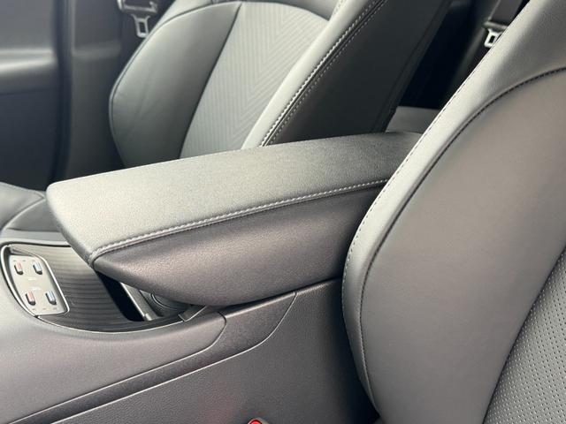 ハリアーハイブリッド Z レザーパッケージ・ナイトシェード 調光パノラマルーフ JBL 寒冷地仕様 デジタルインナーミラー 全周囲カメラ 12.3インチナビゲーション ヘッドアップカラーディスプレイ パワーバックドア ナイトシェード専用19インチAW(53枚目)