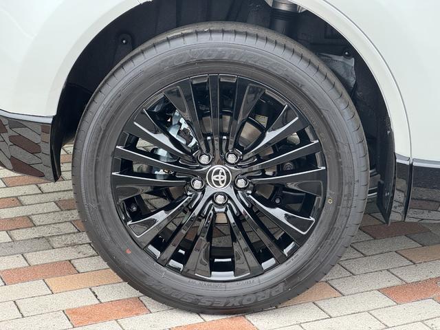 ハリアーハイブリッド Z レザーパッケージ・ナイトシェード 調光パノラマルーフ JBL 寒冷地仕様 デジタルインナーミラー 全周囲カメラ 12.3インチナビゲーション ヘッドアップカラーディスプレイ パワーバックドア ナイトシェード専用19インチAW(66枚目)