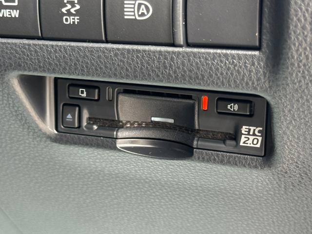 ハリアーハイブリッド Ｚ　レザーパッケージ・ナイトシェード　調光パノラマルーフ　ＪＢＬ　　寒冷地仕様　デジタルインナーミラー　全周囲カメラ　１２．３インチナビゲーション　ヘッドアップカラーディスプレイ　パワーバックドア　ナイトシェード専用１９インチＡＷ（35枚目）