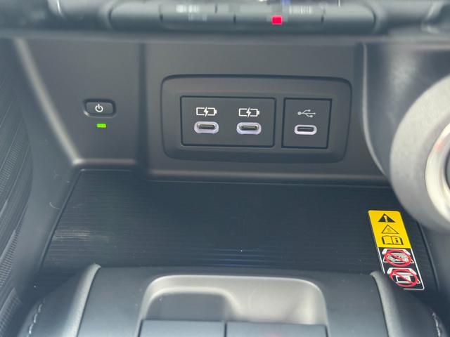 ハリアーハイブリッド Ｚ　レザーパッケージ・ナイトシェード　調光パノラマルーフ　ＪＢＬ　　寒冷地仕様　デジタルインナーミラー　全周囲カメラ　１２．３インチナビゲーション　ヘッドアップカラーディスプレイ　パワーバックドア　ナイトシェード専用１９インチＡＷ（47枚目）