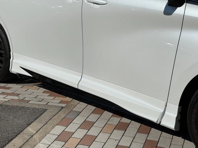 ヴェルファイアハイブリッド Ｚ　プレミア　ＧＲエアロセット　デジタルインナーミラー　左右独立ムーンルーフ　トヨタチームメイト　カラーヘッドアップディスプレイ　純正１３．２型後席ディスプレイ　ブラウン内装　ＢＳＭ　パワートランクドア　ＨＤＭＩ（7枚目）