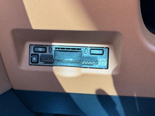 ヴェルファイアハイブリッド Ｚ　プレミア　ＧＲエアロセット　デジタルインナーミラー　左右独立ムーンルーフ　トヨタチームメイト　カラーヘッドアップディスプレイ　純正１３．２型後席ディスプレイ　ブラウン内装　ＢＳＭ　パワートランクドア　ＨＤＭＩ（36枚目）