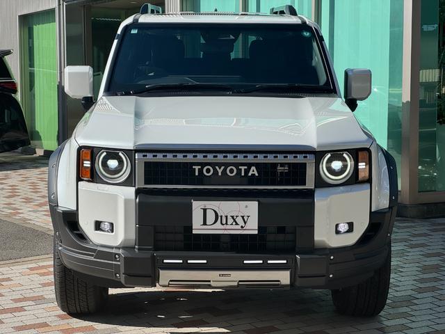 ランドクルーザー２５０ ＶＸ　ＪＡＯＳフロントバンパーカバー　ＪＡＯＳオーバーフェンダー　ＪＡＯＳサイドステップ　ＪＡＯＳマッドガード　ＪＡＯＳアンダーガード　丸目ヘッドライト　トヨタメームメイト　デジタルミラー　サンルーフ（16枚目）