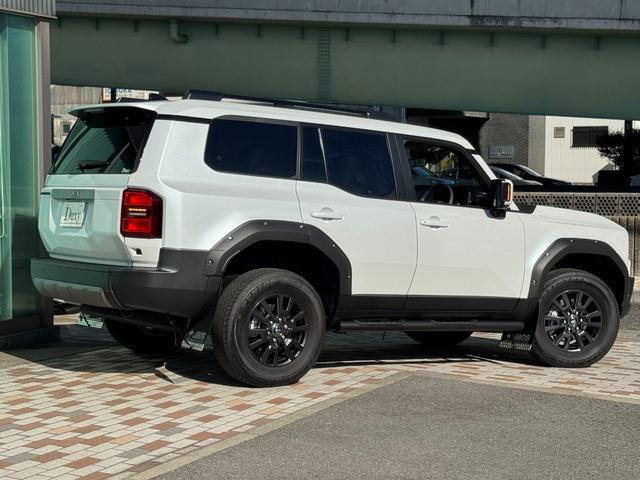 ランドクルーザー２５０ ＶＸ　ＪＡＯＳフロントバンパーカバー　ＪＡＯＳオーバーフェンダー　ＪＡＯＳサイドステップ　ＪＡＯＳマッドガード　ＪＡＯＳアンダーガード　丸目ヘッドライト　トヨタメームメイト　デジタルミラー　サンルーフ（26枚目）