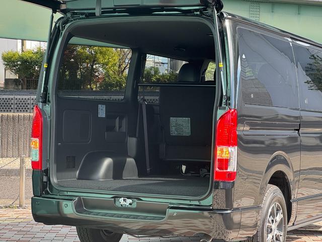 ハイエースバン スーパーGLダークプライムS 4WD デジタルインナーミラー OP15インチAW 寒冷地仕様 両側パワースライドドア 専用ショックアブソーバー ハーフレザーシート LEDヘッド LEDフォグ スカッフプレート AC100V(31枚目)