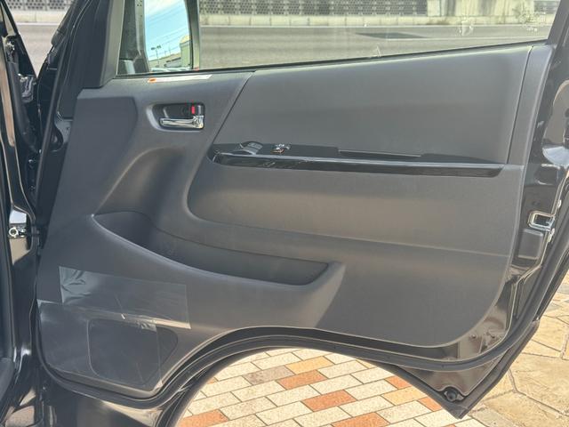 ハイエースバン スーパーGLダークプライムS 4WD デジタルインナーミラー OP15インチAW 寒冷地仕様 両側パワースライドドア 専用ショックアブソーバー ハーフレザーシート LEDヘッド LEDフォグ スカッフプレート AC100V(33枚目)