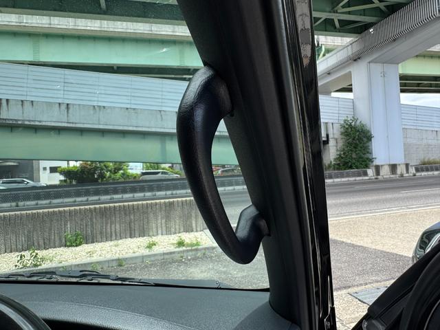 ハイエースバン スーパーGLダークプライムS 4WD デジタルインナーミラー OP15インチAW 寒冷地仕様 両側パワースライドドア 専用ショックアブソーバー ハーフレザーシート LEDヘッド LEDフォグ スカッフプレート AC100V(54枚目)