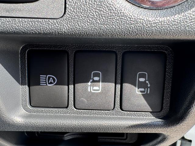 ハイエースバン ロングスーパーGLダークプライムS 4WD デジタルインナーミラー OP15インチAW 寒冷地仕様 両側パワースライドドア 専用ショックアブソーバー ハーフレザーシート LEDヘッド LEDフォグ スカッフプレート AC100V(11枚目)