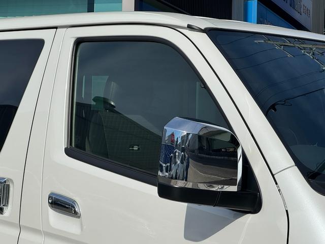 ハイエースバン ロングスーパーGLダークプライムS 4WD デジタルインナーミラー OP15インチAW 寒冷地仕様 両側パワースライドドア 専用ショックアブソーバー ハーフレザーシート LEDヘッド LEDフォグ スカッフプレート AC100V(20枚目)