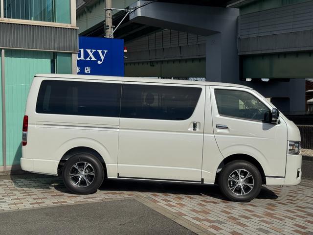 ハイエースバン ロングスーパーGLダークプライムS 4WD デジタルインナーミラー OP15インチAW 寒冷地仕様 両側パワースライドドア 専用ショックアブソーバー ハーフレザーシート LEDヘッド LEDフォグ スカッフプレート AC100V(69枚目)