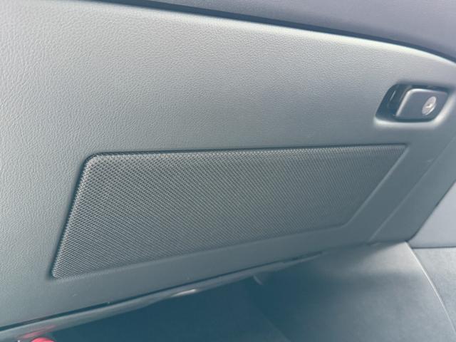 メーカーオプションにて輻射ヒーター付き☆冬場、助席の方もヒーターを感じられます☆