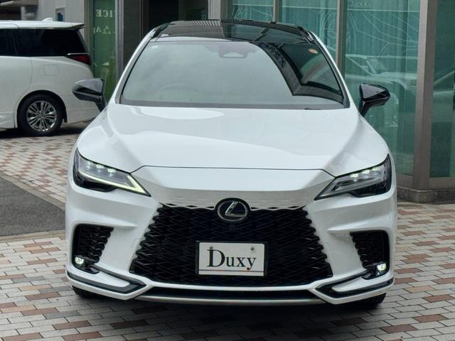 ＬＥＸＵＳセーフティセンスがついており、安全機能に特化しております！レーントレーシングアシストなどの便利機能がついております☆