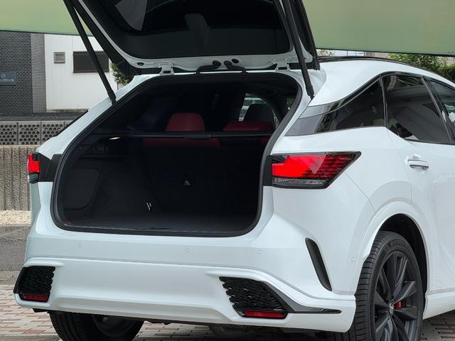 ラゲージも広々としております☆