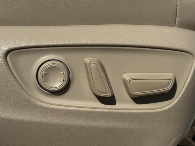 ランドクルーザー ＺＸ　モデリスタエアロ　ＪＢＬサウンド　ブラックルーフレール　サンルーフ　リヤエンター　クールＢＯＸ　空気圧センサー　純正１２．３インチナビ　パノラミックビュー　寒冷地　ＢＳＭ　電動リヤデフロック（50枚目）