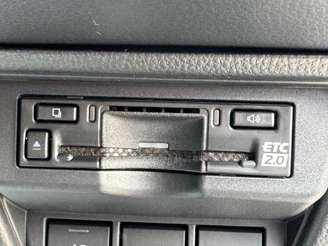 プリウス Ｚ　１２．３インチディスプレイ　パノラマルーフ　パノマミックビューモニター　デジタルミラー　２．０ＥＴＣ　アドバンスドパーク　寒冷地　シートヒータークーラー　　トヨタチームメイト　置くだけ充電　ＡＣ１００（44枚目）