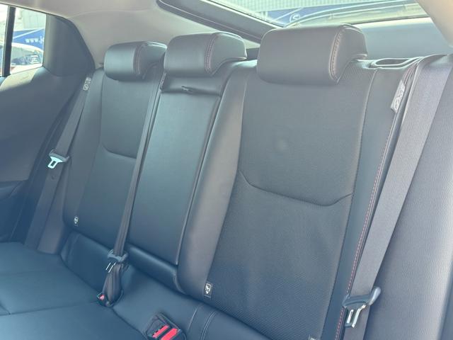 プリウス Ｚ　１２．３インチディスプレイ　パノラマルーフ　パノマミックビューモニター　デジタルミラー　２．０ＥＴＣ　アドバンスドパーク　寒冷地　シートヒータークーラー　　トヨタチームメイト　置くだけ充電　ＡＣ１００（57枚目）