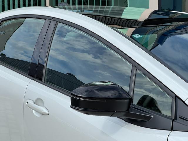 プリウス Ｚ　１２．３インチディスプレイ　パノラマルーフ　パノマミックビューモニター　デジタルミラー　２．０ＥＴＣ　アドバンスドパーク　寒冷地　シートヒータークーラー　　トヨタチームメイト　置くだけ充電　ＡＣ１００（76枚目）