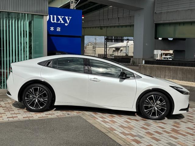 プリウス Ｚ　１２．３インチディスプレイ　パノラマルーフ　パノマミックビューモニター　デジタルミラー　２．０ＥＴＣ　アドバンスドパーク　寒冷地　シートヒータークーラー　　トヨタチームメイト　置くだけ充電　ＡＣ１００（78枚目）