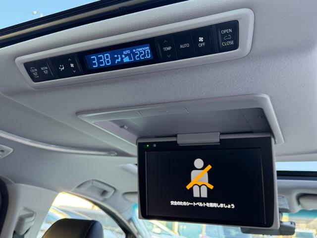 アルファード 2.5S Cパッケージ TRDエアロセット ツインムーンルーフ デジタルインナーミラー 純正9インチディスプレイ ナビキット バックカメラ 12型後席ディスプレイ スペアタイヤ 3眼LEDヘッドライト BSM ETC2.0(9枚目)