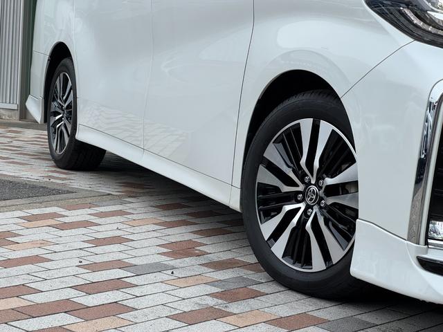 アルファード 2.5S Cパッケージ TRDエアロセット ツインムーンルーフ デジタルインナーミラー 純正9インチディスプレイ ナビキット バックカメラ 12型後席ディスプレイ スペアタイヤ 3眼LEDヘッドライト BSM ETC2.0(23枚目)