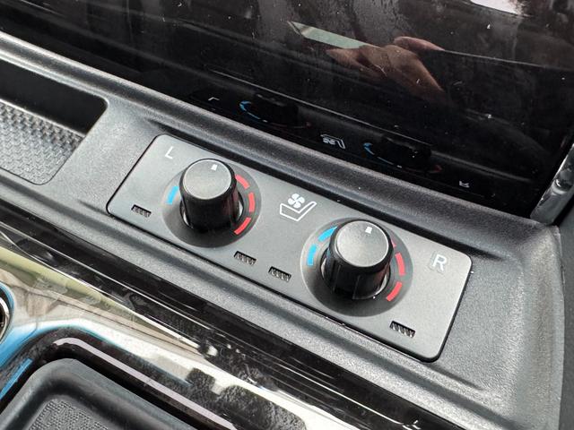 アルファード 2.5S Cパッケージ TRDエアロセット ツインムーンルーフ デジタルインナーミラー 純正9インチディスプレイ ナビキット バックカメラ 12型後席ディスプレイ スペアタイヤ 3眼LEDヘッドライト BSM ETC2.0(45枚目)