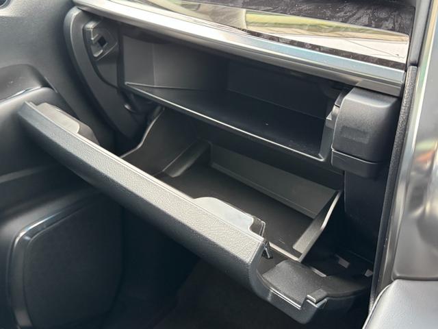 アルファード 2.5S Cパッケージ TRDエアロセット ツインムーンルーフ デジタルインナーミラー 純正9インチディスプレイ ナビキット バックカメラ 12型後席ディスプレイ スペアタイヤ 3眼LEDヘッドライト BSM ETC2.0(60枚目)