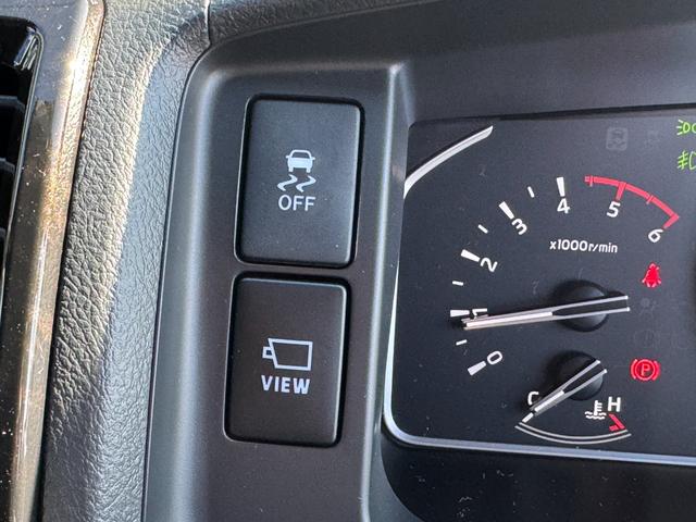 ハイエースバン スーパーGLダークプライムS 両側パワースライドドア スカッフプレート パノラミックビュー 電動ドアミラー ハーフレザーシート LEDヘッドライト LEDフォグランプ トヨタセーフティセンス AC100V プッシュスタート(7枚目)