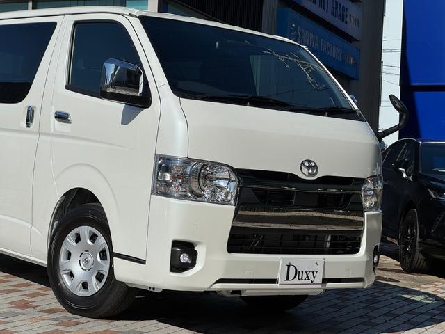 ハイエースバン スーパーGLダークプライムS 両側パワースライドドア スカッフプレート パノラミックビュー 電動ドアミラー ハーフレザーシート LEDヘッドライト LEDフォグランプ トヨタセーフティセンス AC100V プッシュスタート(10枚目)