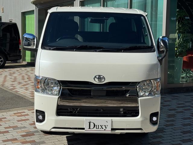 ハイエースバン スーパーGLダークプライムS 両側パワースライドドア スカッフプレート パノラミックビュー 電動ドアミラー ハーフレザーシート LEDヘッドライト LEDフォグランプ トヨタセーフティセンス AC100V プッシュスタート(11枚目)