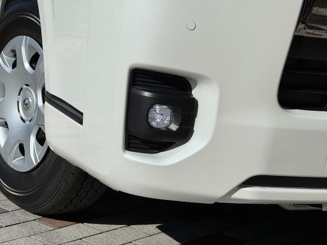 ハイエースバン スーパーGLダークプライムS 両側パワースライドドア スカッフプレート パノラミックビュー 電動ドアミラー ハーフレザーシート LEDヘッドライト LEDフォグランプ トヨタセーフティセンス AC100V プッシュスタート(18枚目)