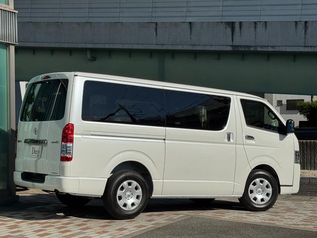 ハイエースバン スーパーGLダークプライムS 両側パワースライドドア スカッフプレート パノラミックビュー 電動ドアミラー ハーフレザーシート LEDヘッドライト LEDフォグランプ トヨタセーフティセンス AC100V プッシュスタート(25枚目)