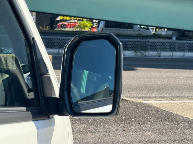 ハイエースバン スーパーGLダークプライムS 両側パワースライドドア スカッフプレート パノラミックビュー 電動ドアミラー ハーフレザーシート LEDヘッドライト LEDフォグランプ トヨタセーフティセンス AC100V プッシュスタート(28枚目)