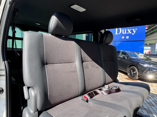 ハイエースバン スーパーGLダークプライムS 両側パワースライドドア スカッフプレート パノラミックビュー 電動ドアミラー ハーフレザーシート LEDヘッドライト LEDフォグランプ トヨタセーフティセンス AC100V プッシュスタート(56枚目)