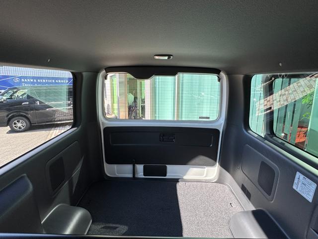 ハイエースバン スーパーGLダークプライムS 両側パワースライドドア スカッフプレート パノラミックビュー 電動ドアミラー ハーフレザーシート LEDヘッドライト LEDフォグランプ トヨタセーフティセンス AC100V プッシュスタート(67枚目)