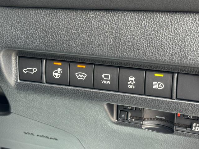 ハリアーハイブリッド Ｚ　レザーパッケージ・ナイトシェード　調光パノラマルーフ　ＪＢＬ　　寒冷地仕様　デジタルインナーミラー　全周囲カメラ　１２．３インチナビゲーション　ヘッドアップカラーディスプレイ　パワーバックドア　ナイトシェード専用１９インチＡＷ（34枚目）