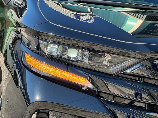 ヴェルファイアハイブリッド Z プレミア 左右独立式ムーンルーフ 14インチコネクトナビ パノラミックビューモニター トヨタメームメイト HUD BSM デジタルミラー 13.2型後席ディスプレイ 2.0ETC パワートランクドア(19枚目)